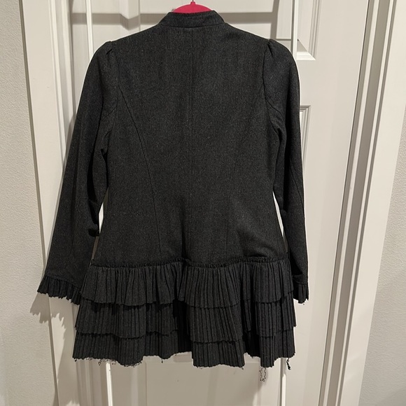 Ryu Coat Size Small - Picture 4 of 4